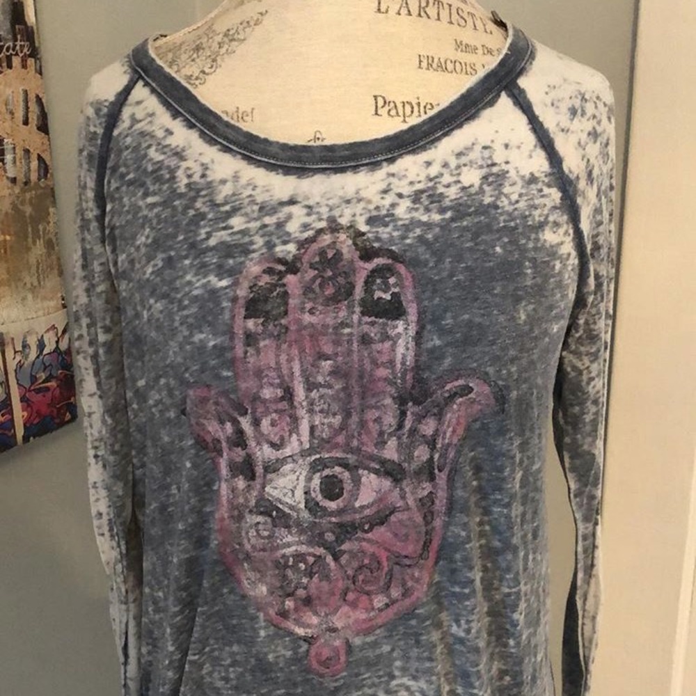 Chasor Gray Hamsa Long Sleeve with Open Back
